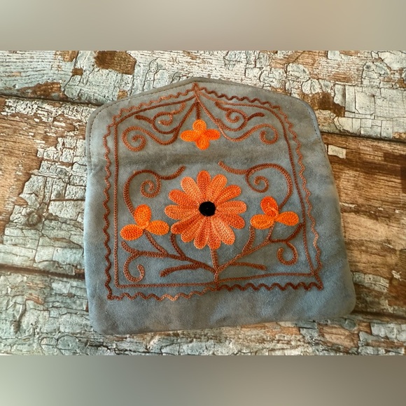 Gray Soft Cloth Wallet Clutch with Orange Floral Embroidery - Picture 6 of 7